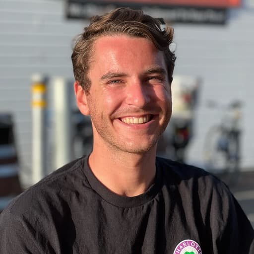 Ethan DeWaal